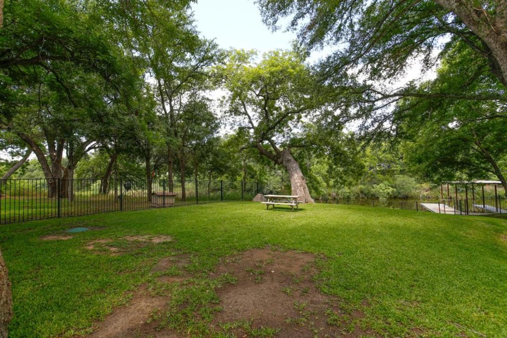 Lake Lbj 4Br Home W/ Boat Deck, Huge Yard 호스슈베이 외부 사진